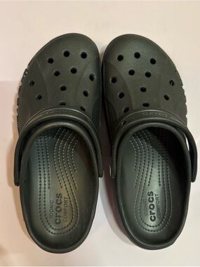 NEW CROCS Classic Clog in Black